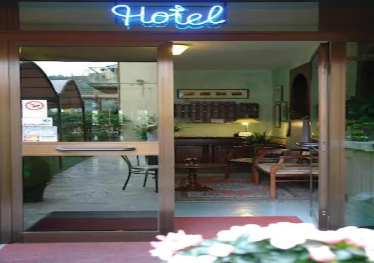 Hotel La Nuova Pergoletta Orvieto Exterior photo