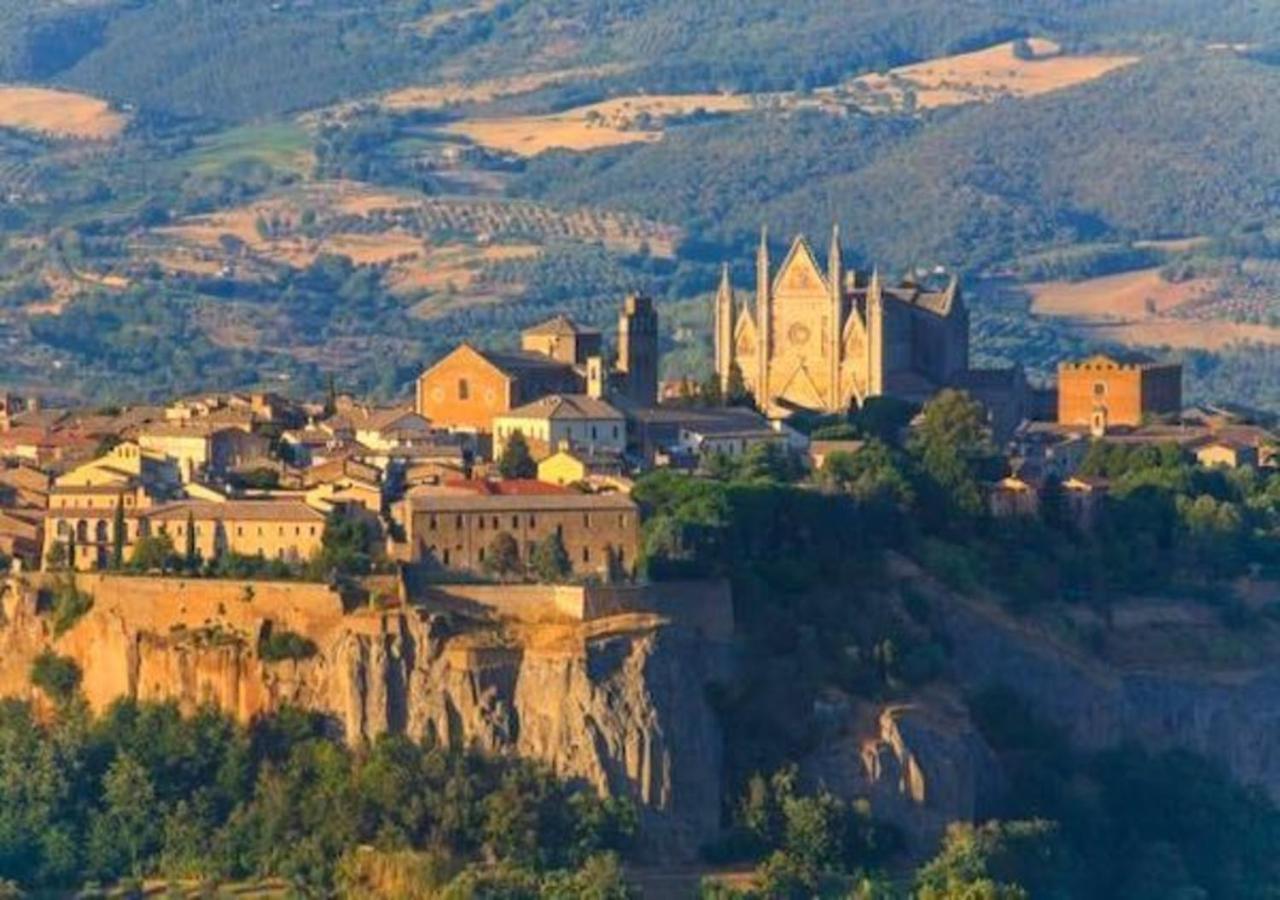 Hotel La Nuova Pergoletta Orvieto Exterior photo